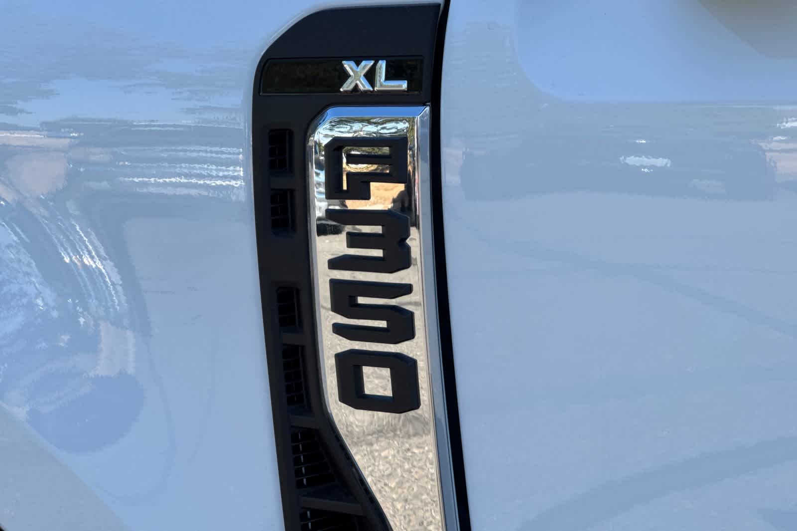 Thumbnail: 2025 Ford F-350 - 25