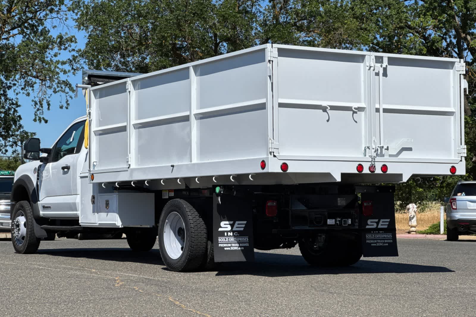Thumbnail: 2025 Ford F-550 - 5