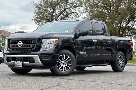 2021 Nissan Titan SV Truck Crew Cab