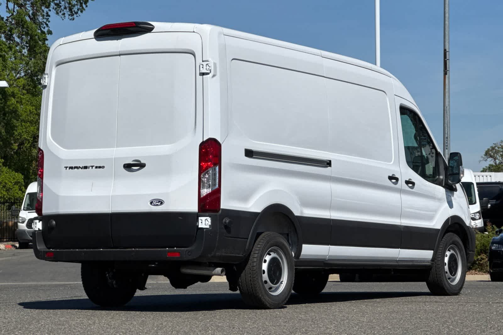 Thumbnail: 2026 Ford Transit Series - 2