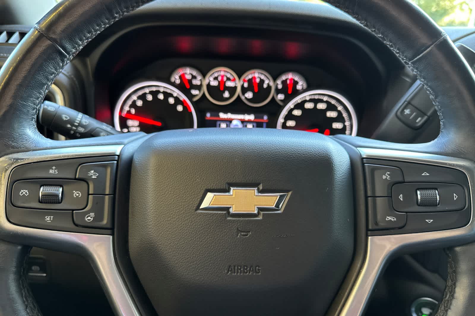Thumbnail: 2019 Chevrolet Silverado 1500 - 22