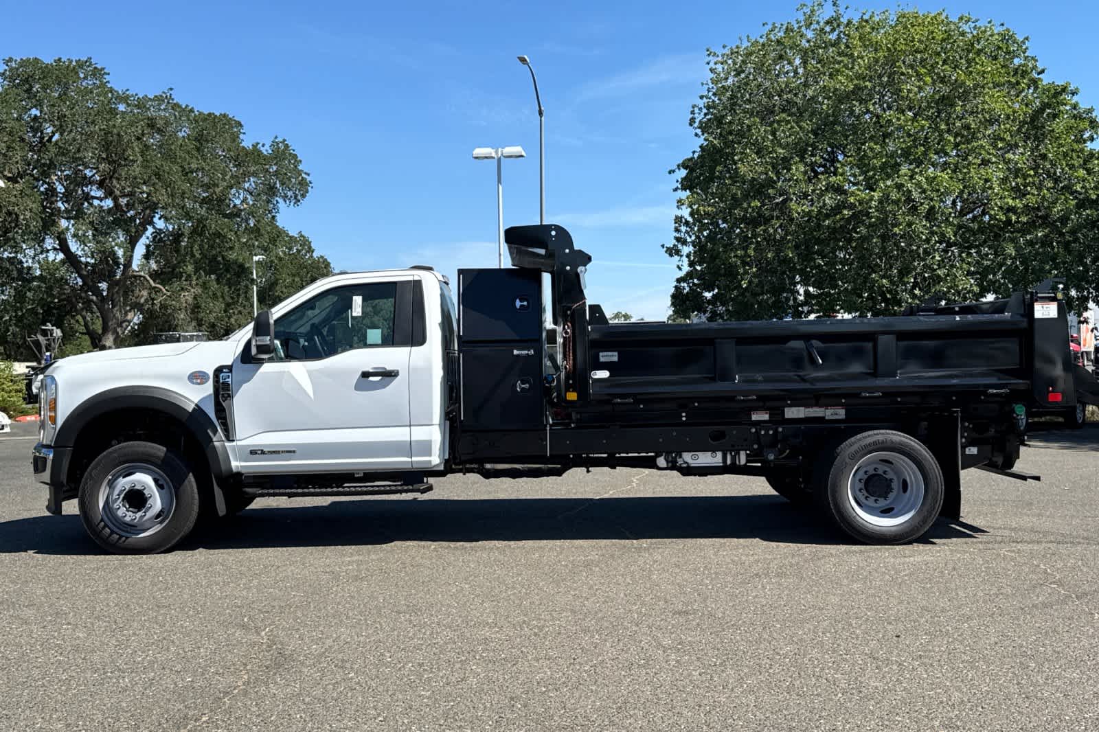 Thumbnail: 2025 Ford F-550 - 4