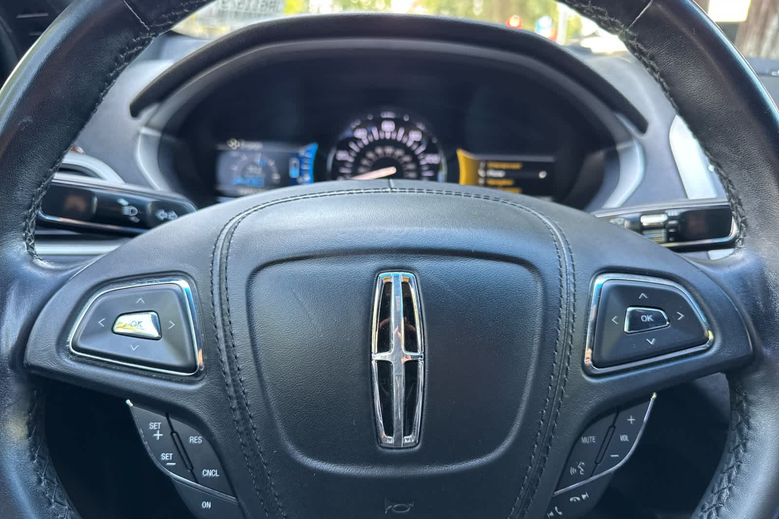 Thumbnail: 2018 Lincoln MKZ - 22