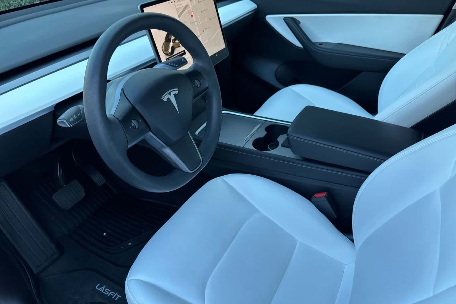 Thumbnail: 2022 Tesla Model Y - 11