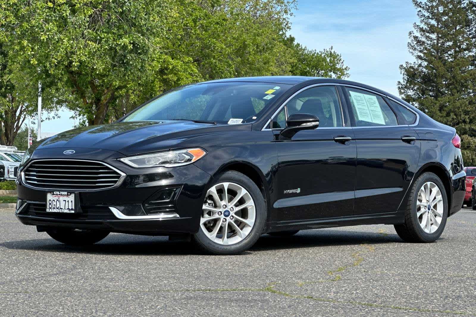 2019 Ford Fusion SEL Hero Image