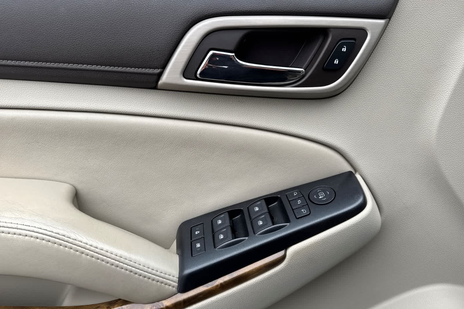 Thumbnail: 2015 GMC Yukon - 12