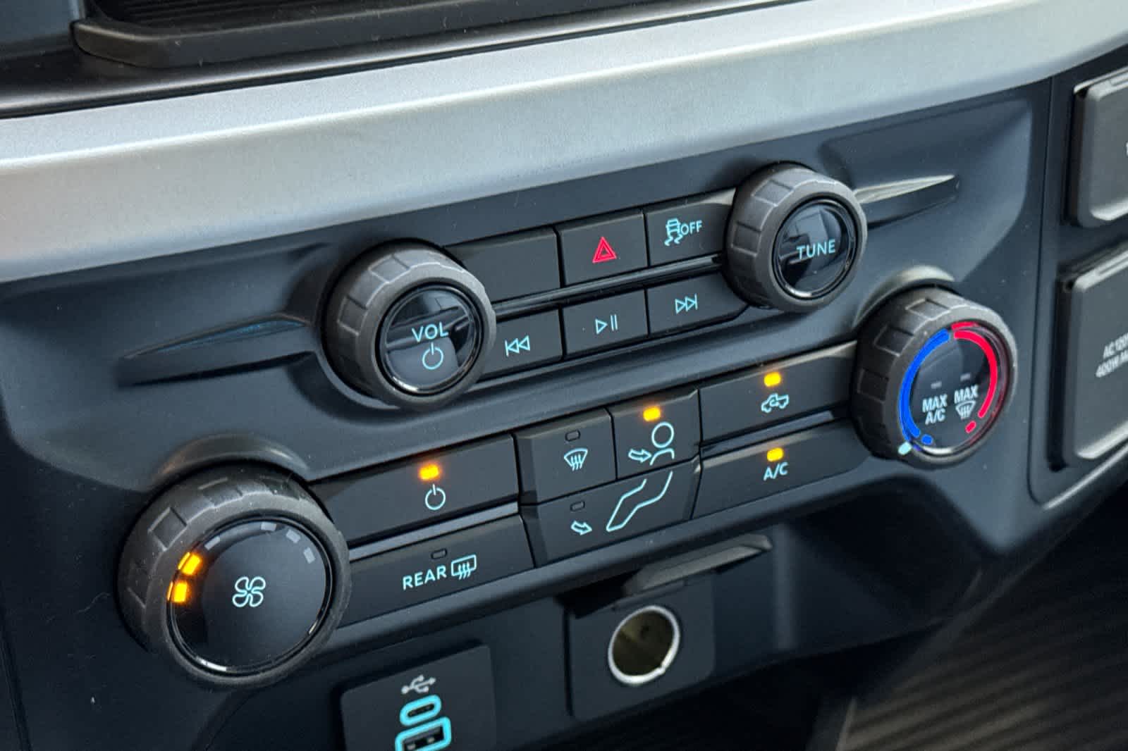 Thumbnail: 2025 Ford F-350 - 19