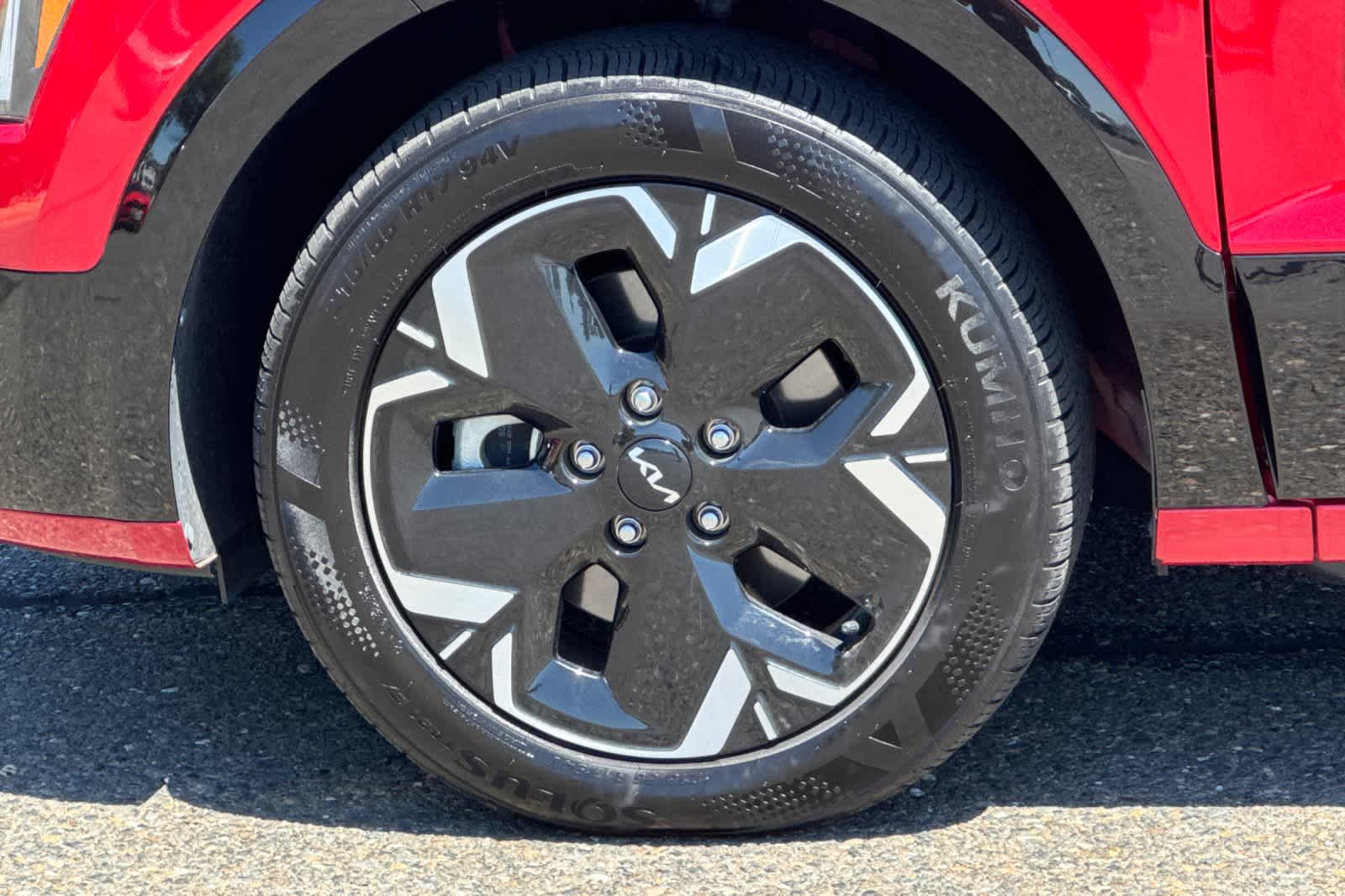 Thumbnail: 2024 Kia Niro - 27