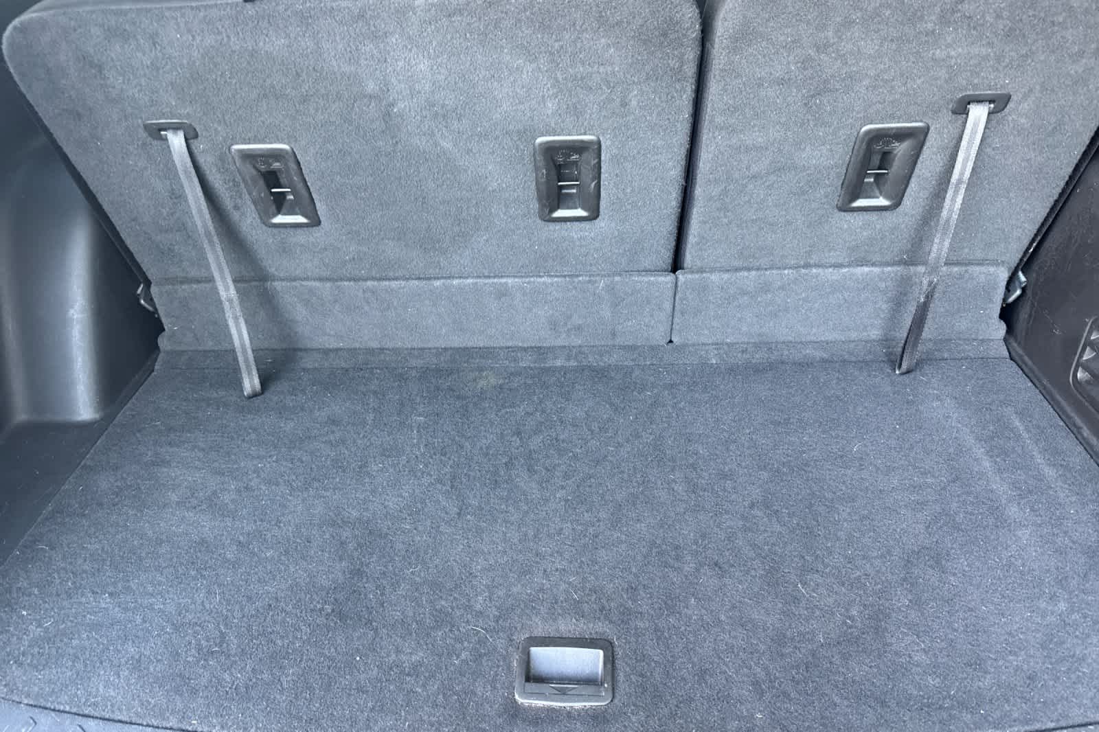 Thumbnail: 2021 Chevrolet Traverse - 16