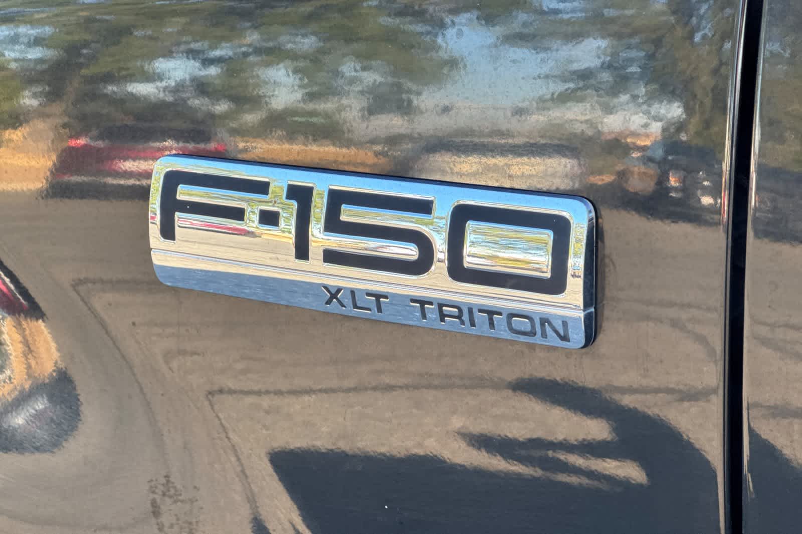 Thumbnail: 2004 Ford F-150 - 24