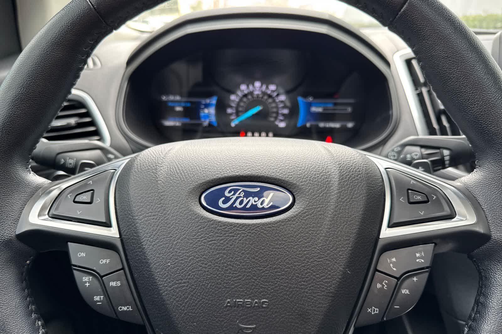 Thumbnail: 2022 Ford Edge - 23