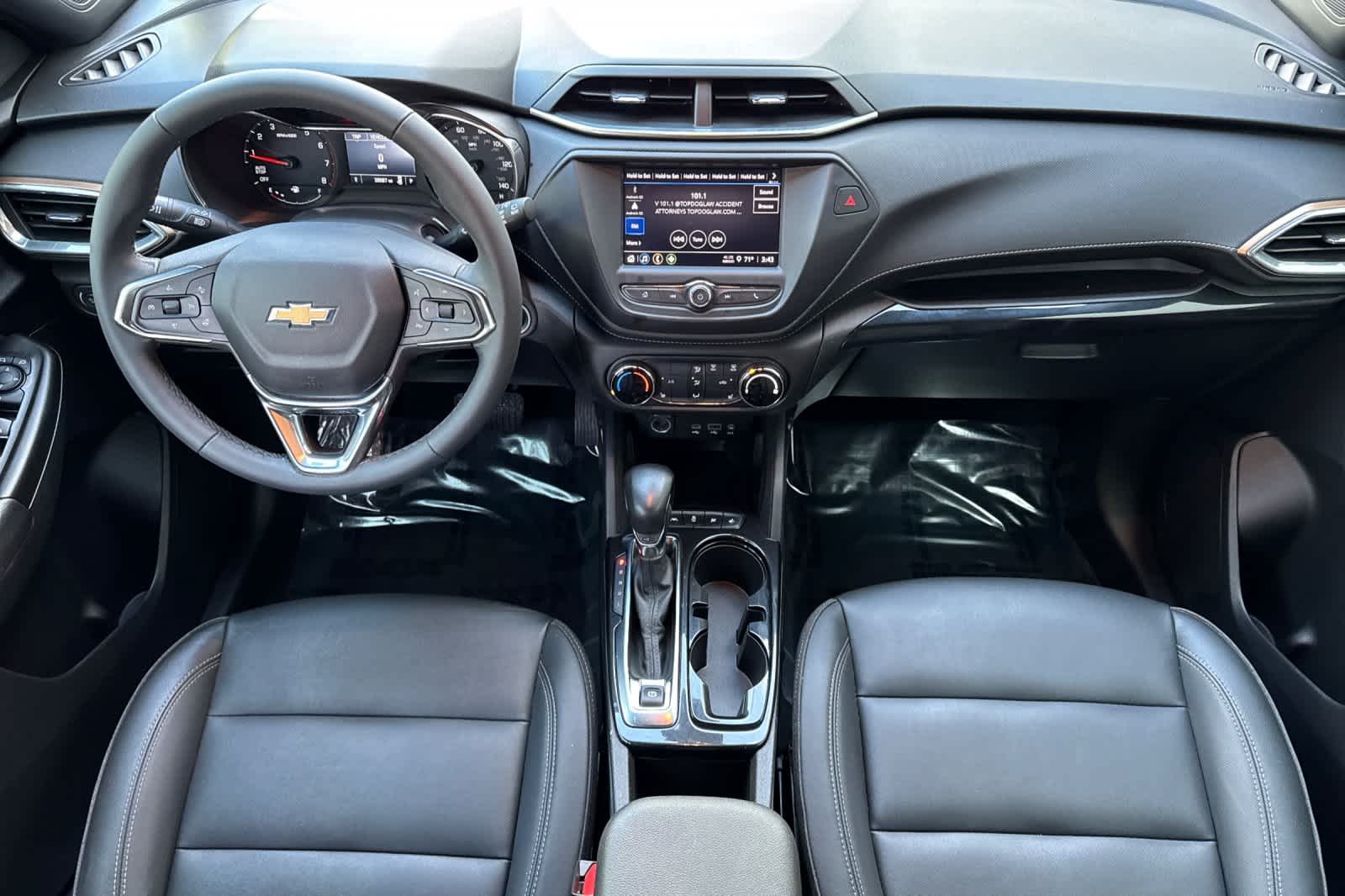 Thumbnail: 2023 Chevrolet TrailBlazer - 3