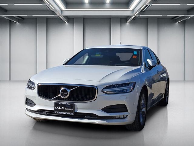2017 Volvo S90 T6 AWD Momentum photo 3