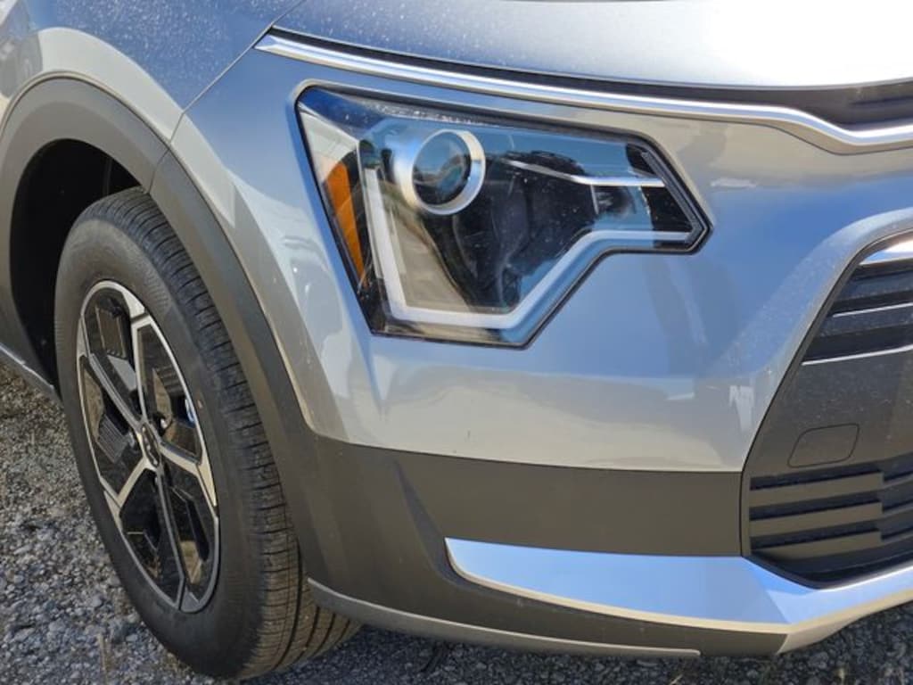 New 2026 Kia Niro LX SUV