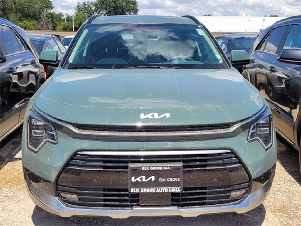 New 2025 Kia Niro SX SUV