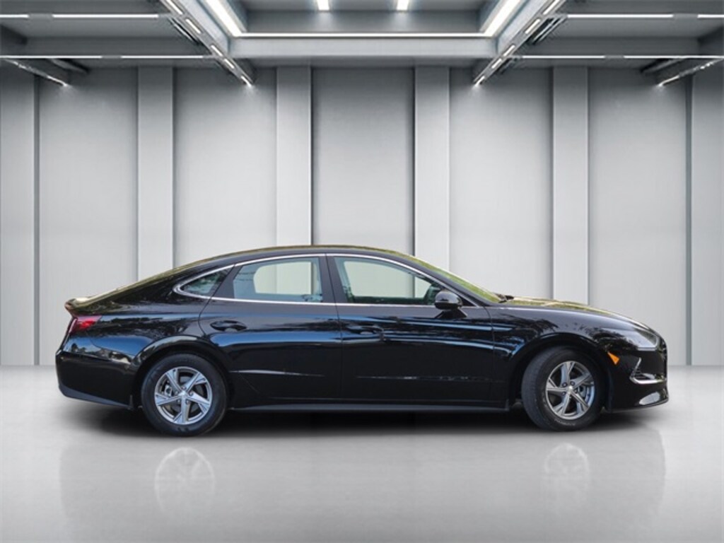 Used 2023 Hyundai Sonata SE Sedan
