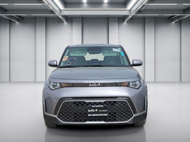 2025 Kia Soul photo 2