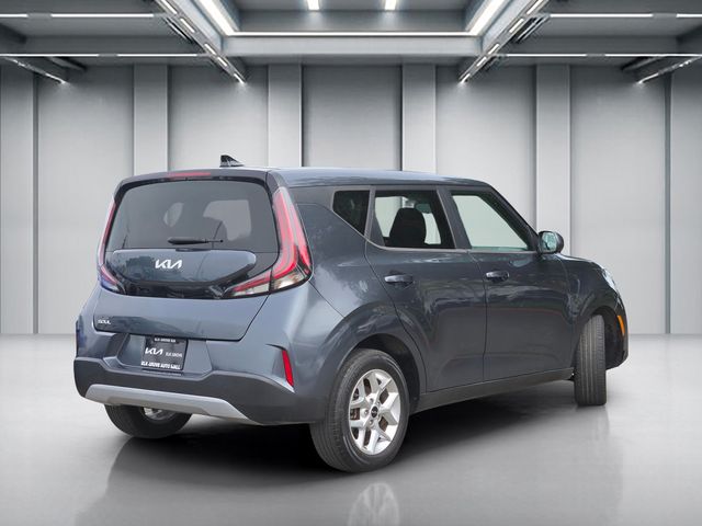 2023 Kia Soul LX photo 4