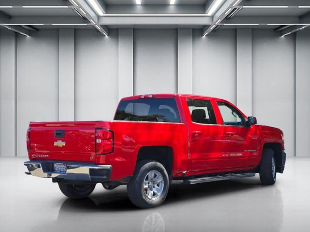 Used 2018 Chevrolet Silverado 1500 LT w/1LT Truck Crew Cab
