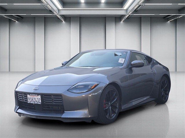 2025 Nissan Z Performance photo 3