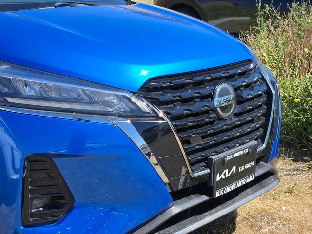 2021 Nissan Kicks SR photo 4