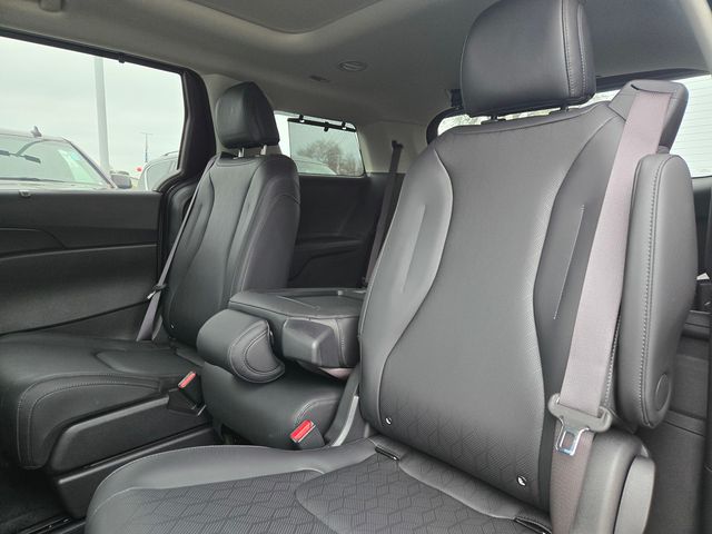 2025 Kia Carnival SX - Photo 10