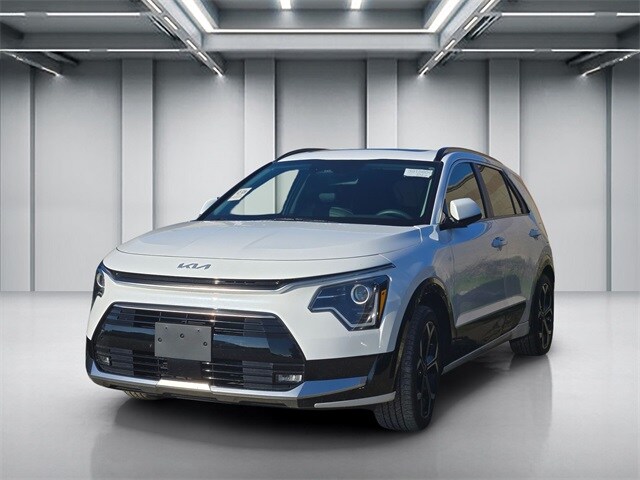 2024 Kia Niro EX Touring photo 2