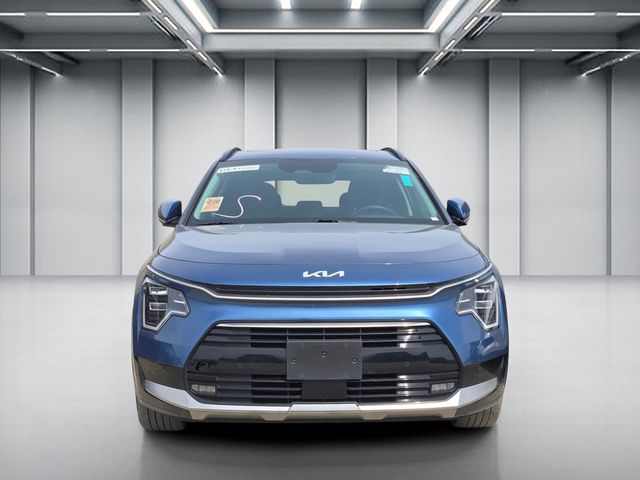 2025 Kia Niro Plug-In Hybrid SX Touring photo 2