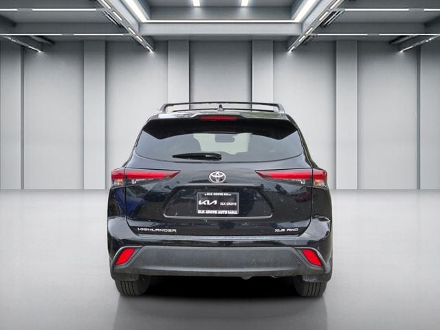 2024 Toyota Highlander XLE photo 5