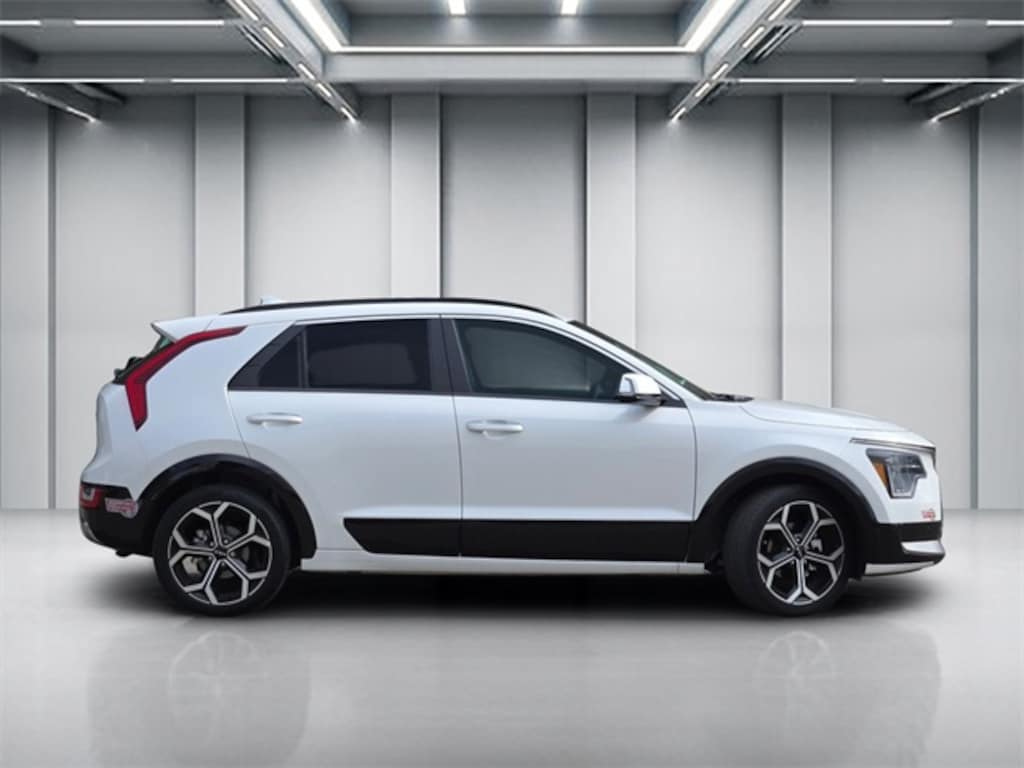 Certified 2024 Kia Niro Plug-In Hybrid SX Touring SUV