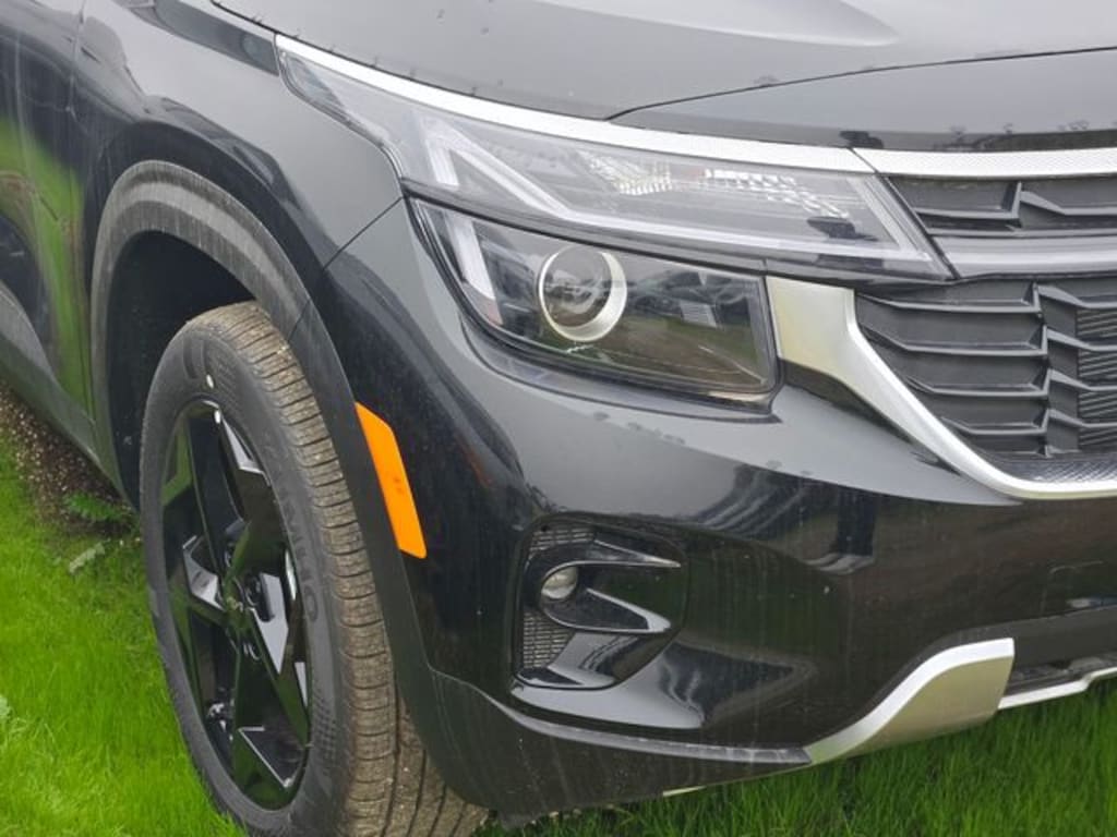 New 2026 Kia Seltos EX SUV