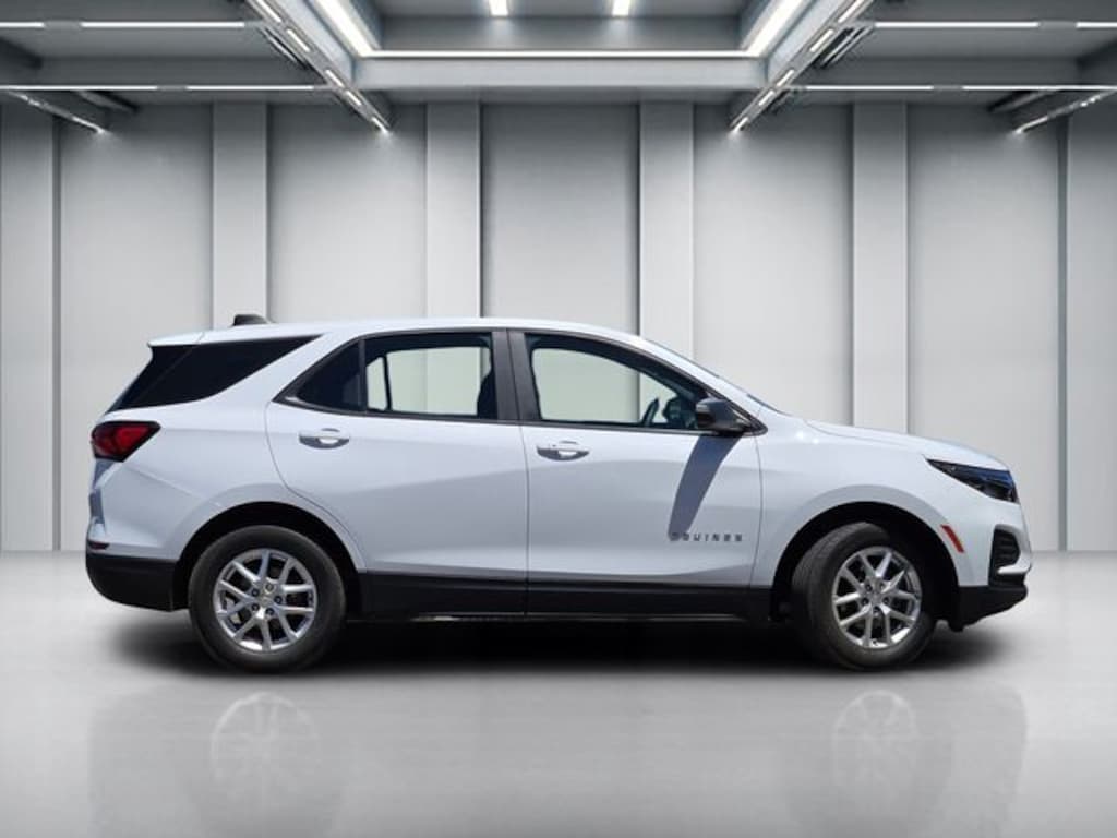 Used 2024 Chevrolet Equinox LS w/1LS SUV