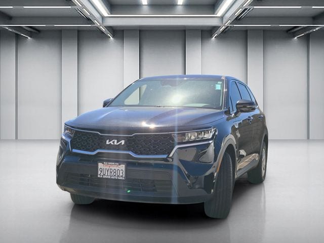 2023 Kia Sorento LX photo 3
