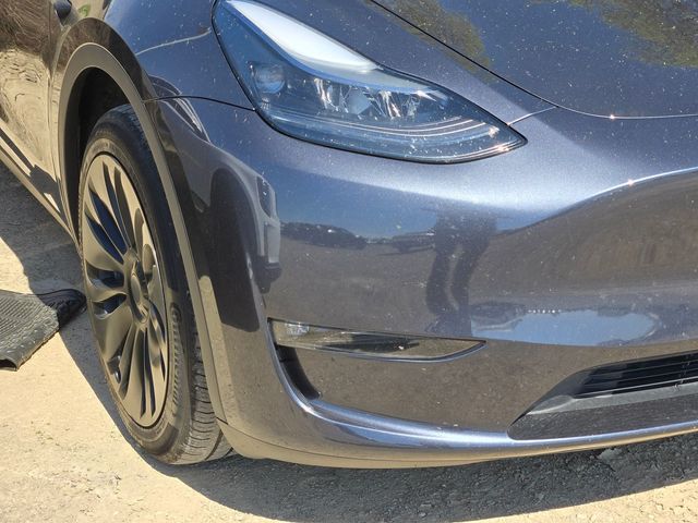 2024 Tesla Model Y Long Range photo 4