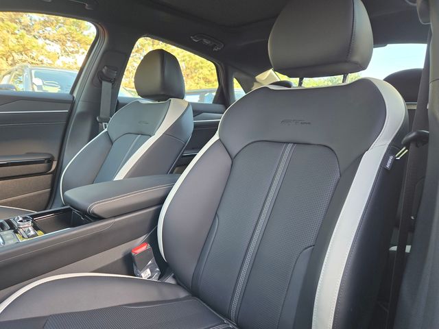 2025 Kia K5 GT-Line - Photo 11