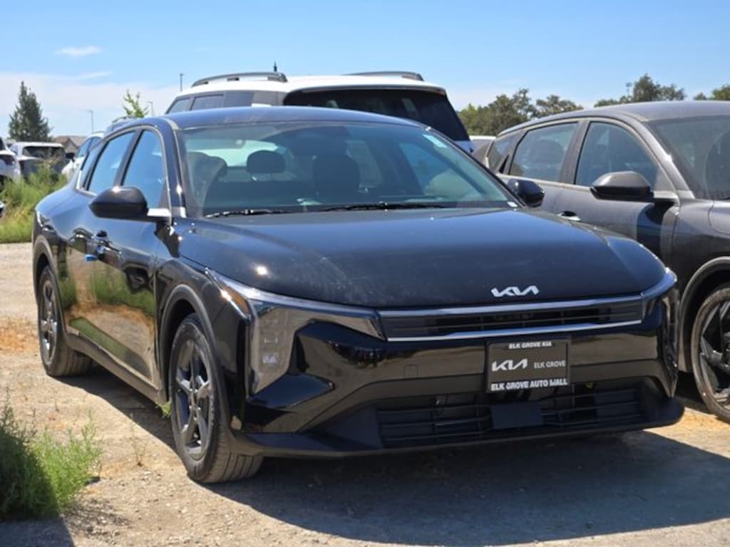 New 2026 Kia K4 LXS Sedan