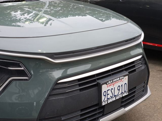 2023 Kia Niro EX photo 5