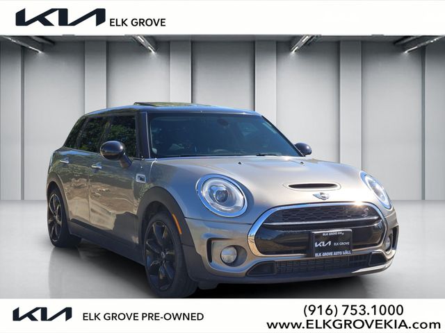 2016 MINI Clubman Cooper S's photo