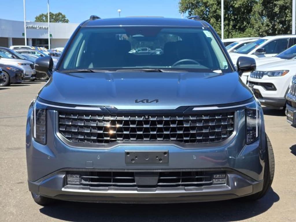 New 2025 Kia Carnival SX Van Passenger Van