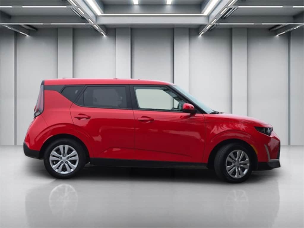 Certified 2023 Kia Soul LX Hatchback