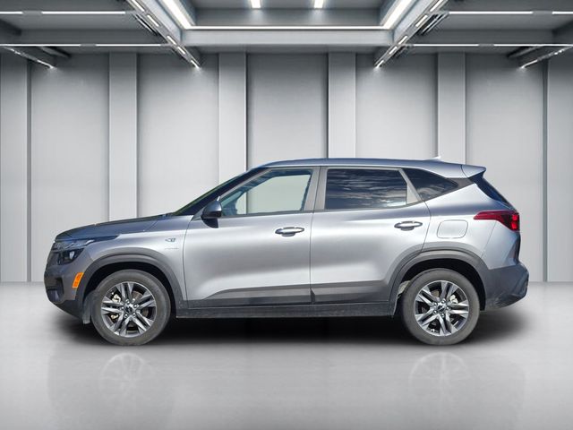 2023 Kia Seltos LX photo 6