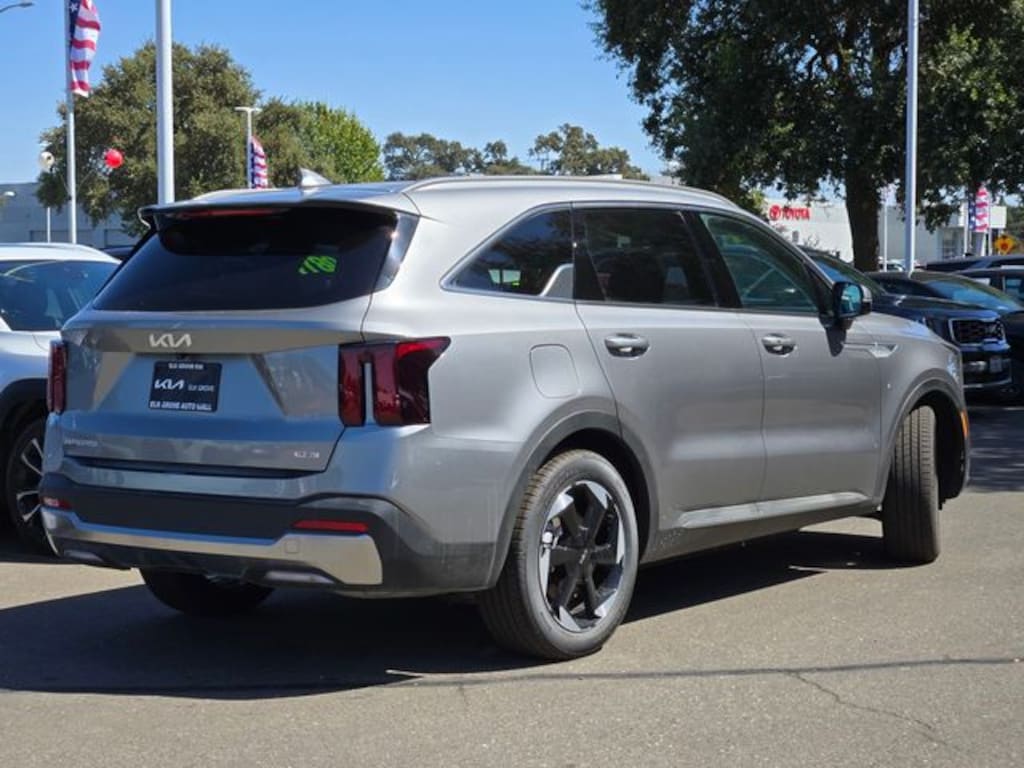 New 2026 Kia Sorento Plug-In Hybrid EX SUV