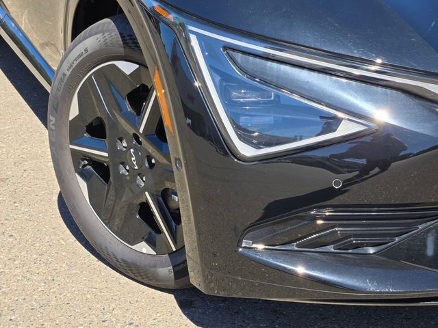 2025 Kia EV6 Wind - Photo 3