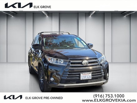 2017 Toyota Highlander SE V6 SUV