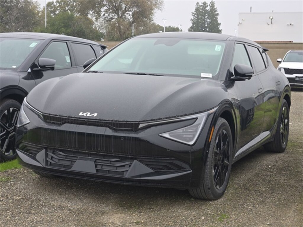 New 2025 Kia EV6 Wind SUV