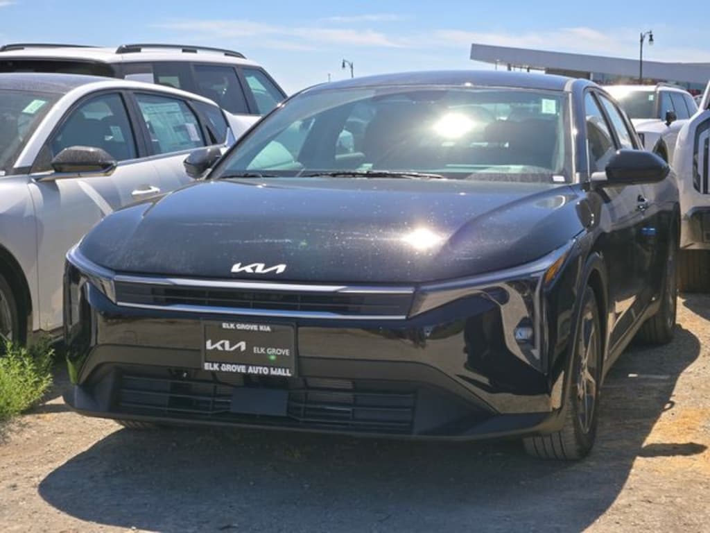 New 2026 Kia K4 LXS Sedan
