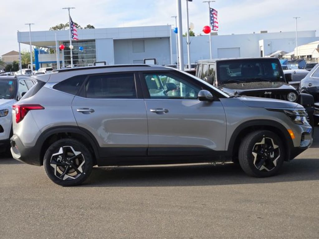 New 2026 Kia Seltos EX SUV