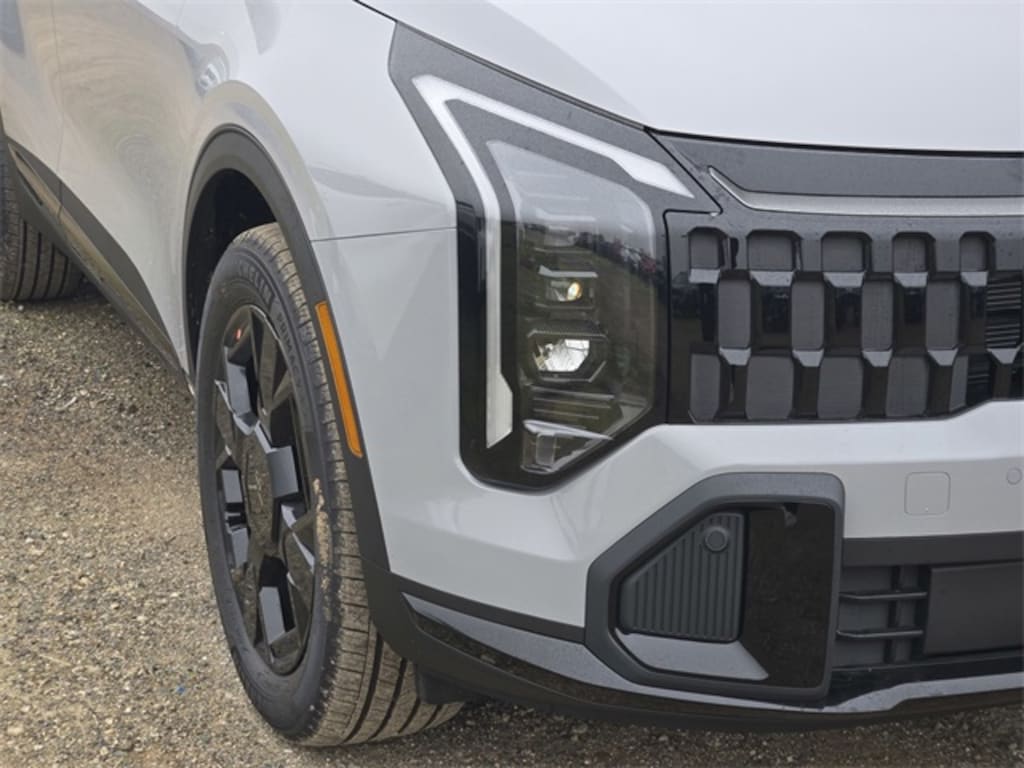 New 2026 Kia Sportage Plug-In Hybrid X-Line SUV