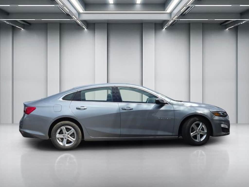 Used 2024 Chevrolet Malibu 1LT Sedan