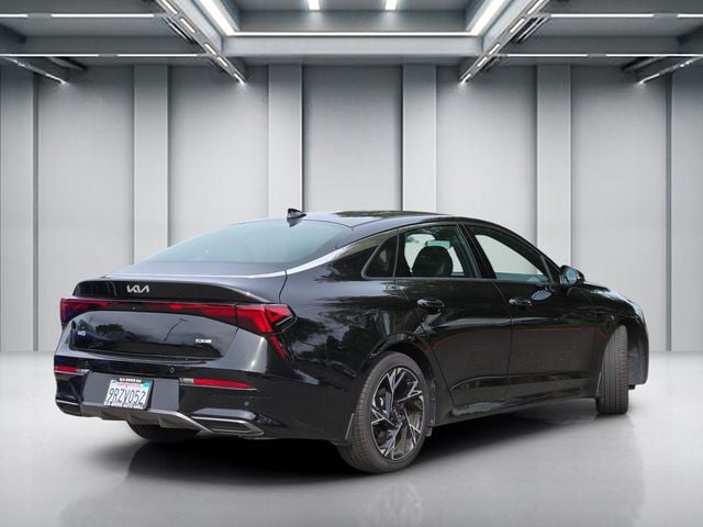 2025 Kia K5 GT-Line photo 4